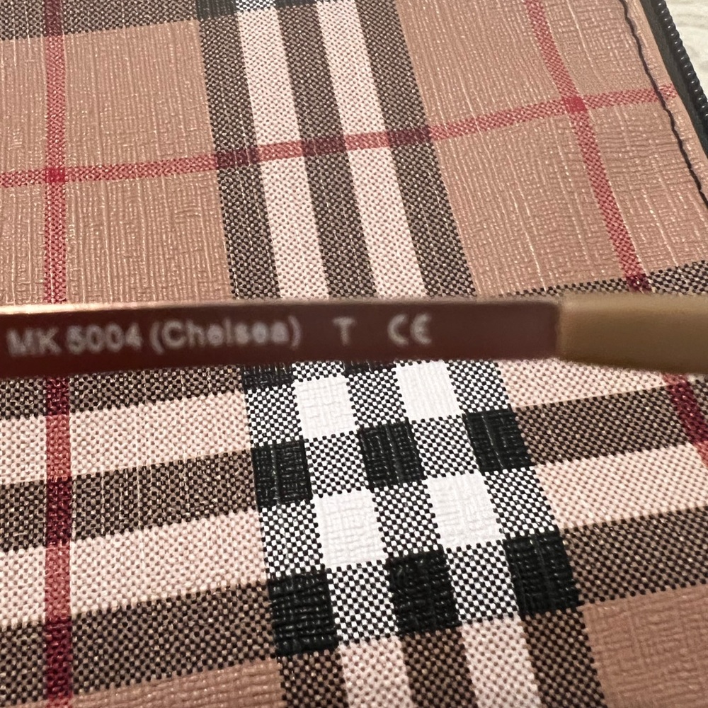 Michael Kors Chelsea sunglasses - Picture 2 of 5